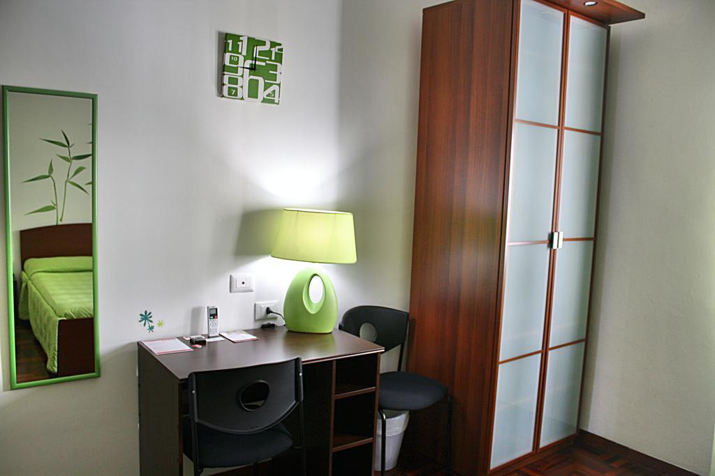 Take It Easy Roma Guest House Bilik gambar